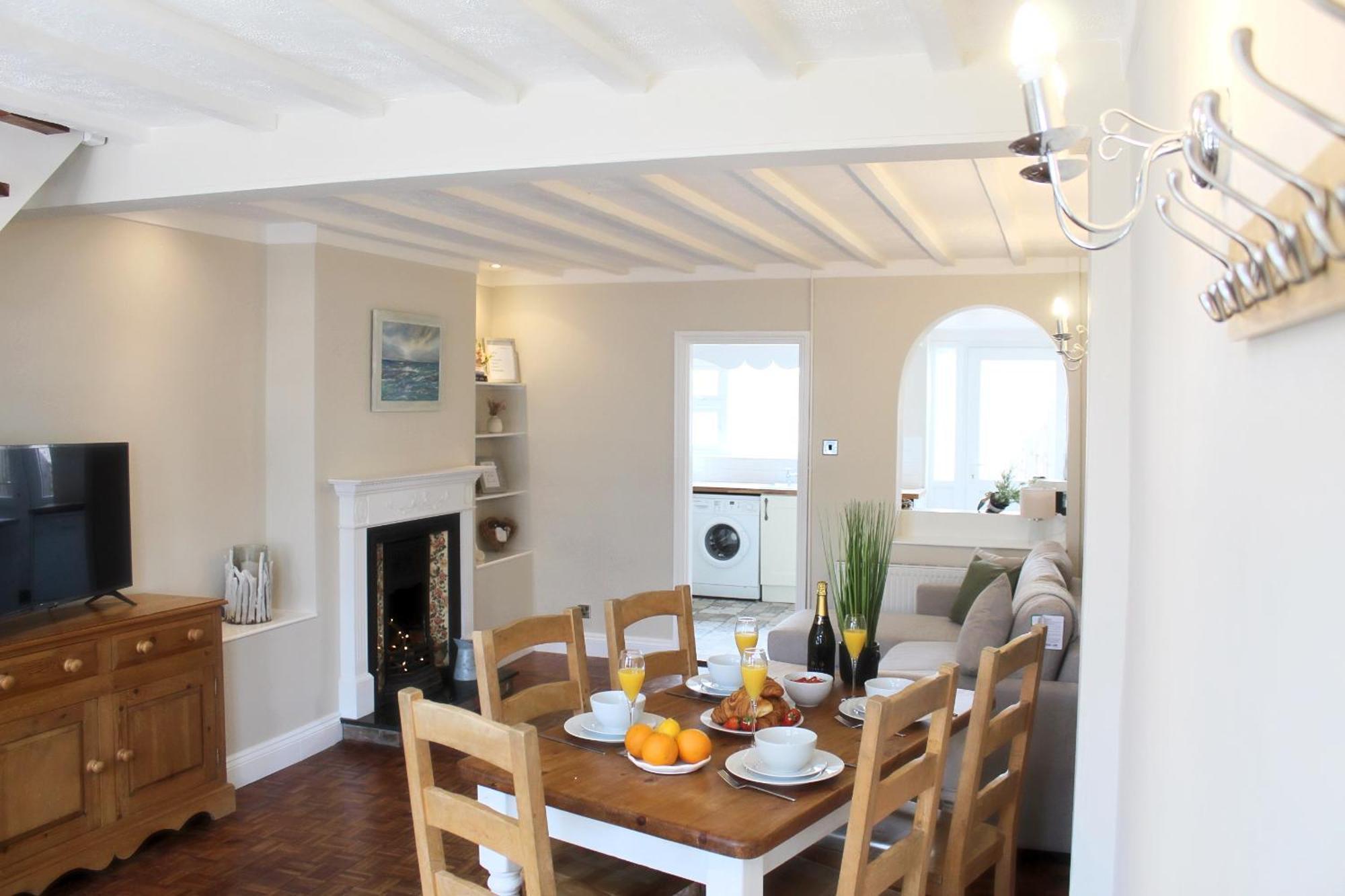 Cosy Cottage In Mersea - Walking Distance To Beach And Town เวสต์เมอร์ซี ภายนอก รูปภาพ