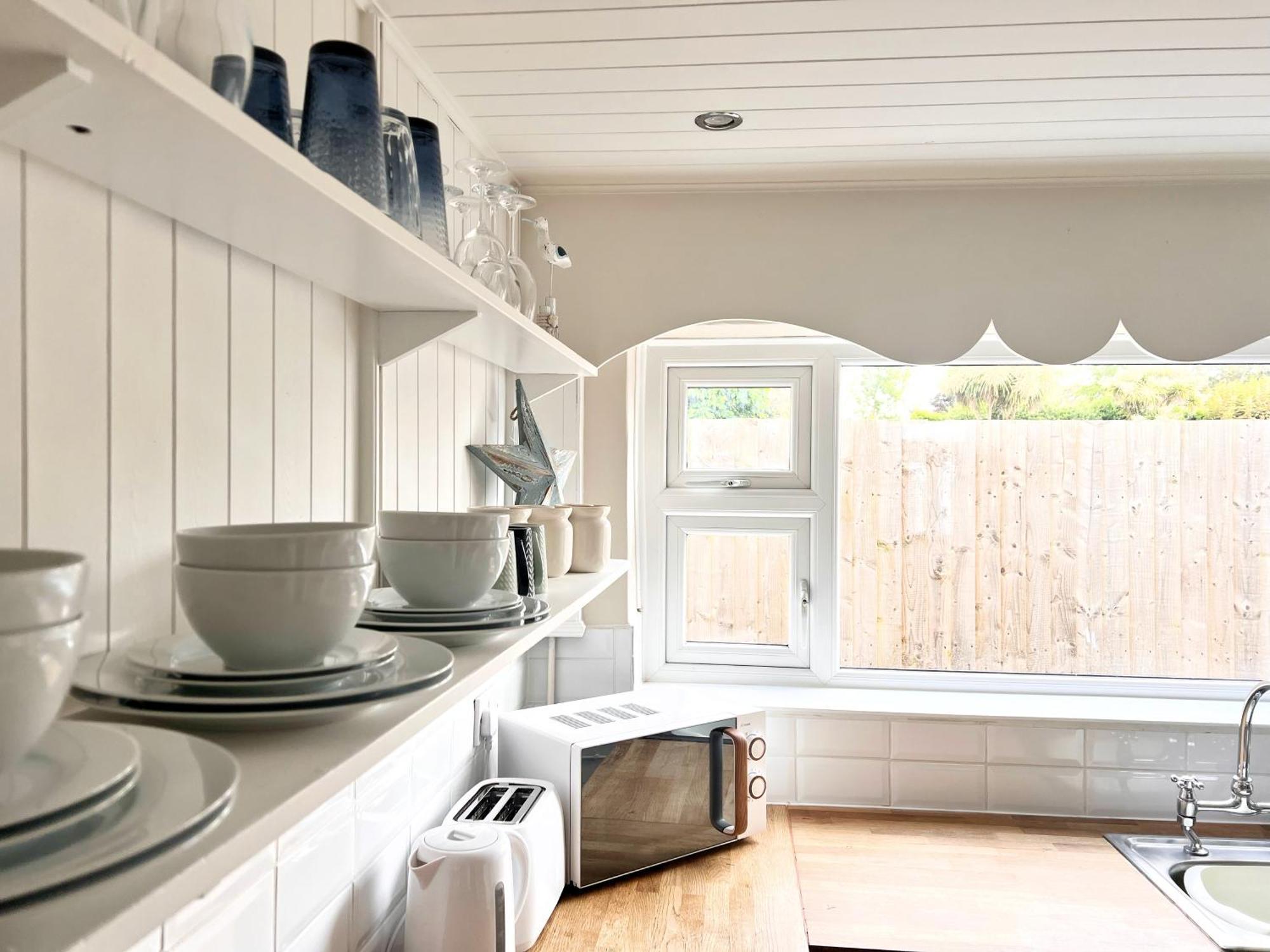 Cosy Cottage In Mersea - Walking Distance To Beach And Town เวสต์เมอร์ซี ภายนอก รูปภาพ