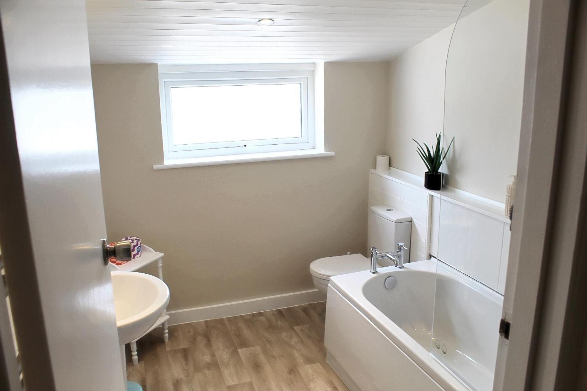 Cosy Cottage In Mersea - Walking Distance To Beach And Town เวสต์เมอร์ซี ภายนอก รูปภาพ
